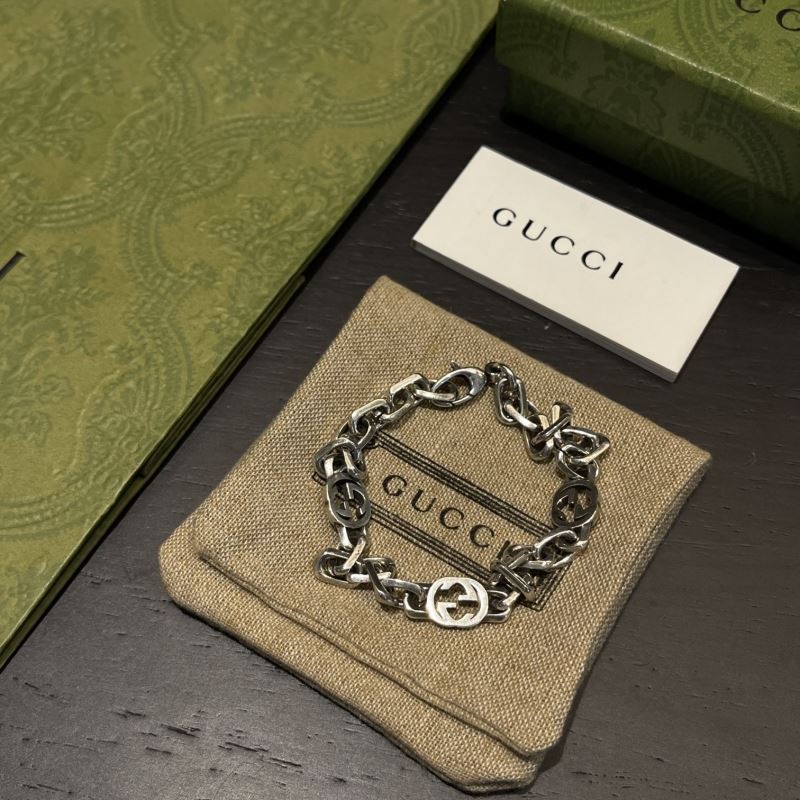 G*u*i bracelets